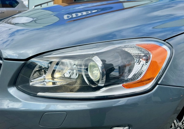 Volvo XC 60 cena 89900 przebieg: 113169, rok produkcji 2017 z Żychlin małe 326